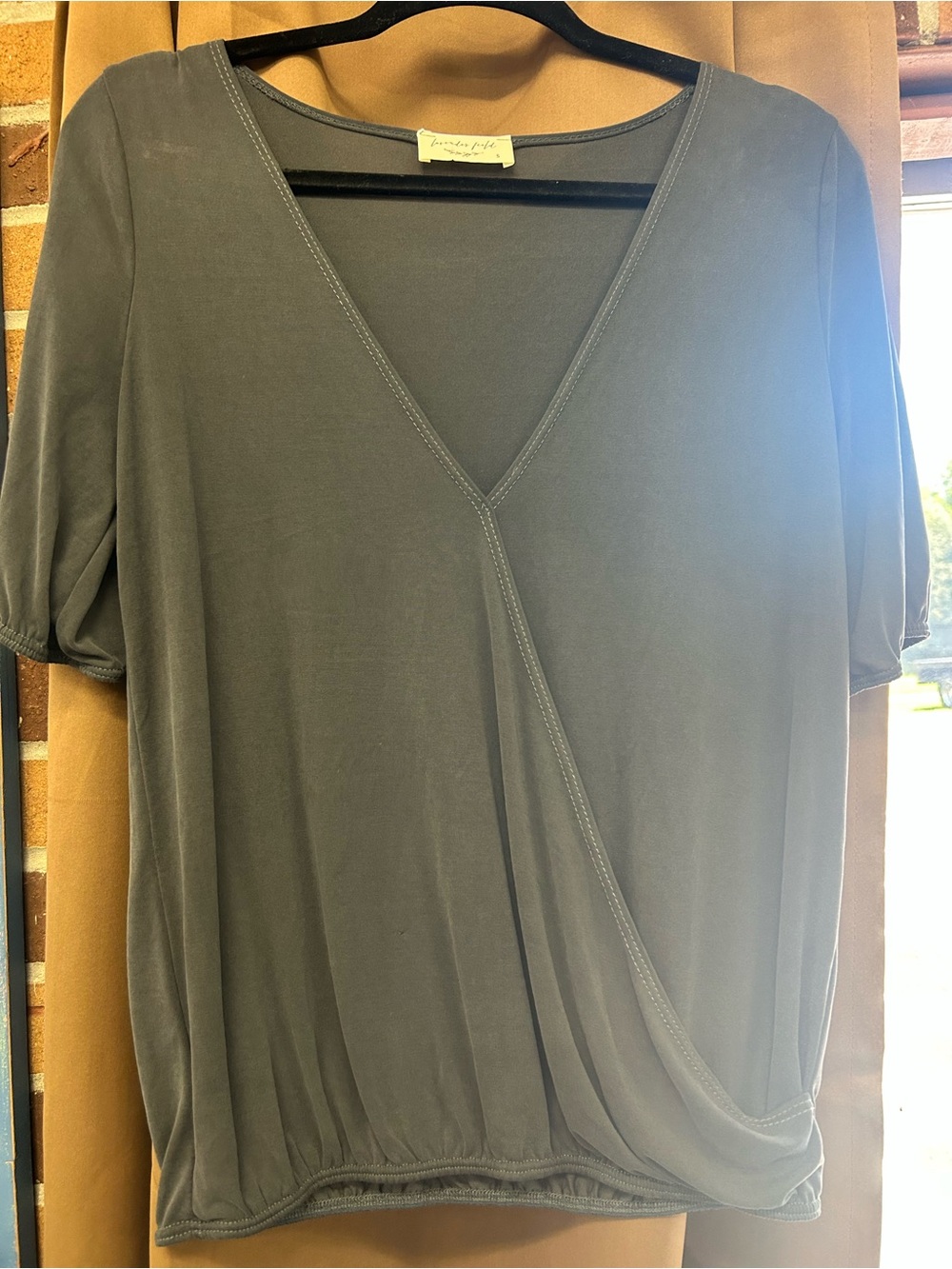 wrap-front V-neck Top in dark grey Small